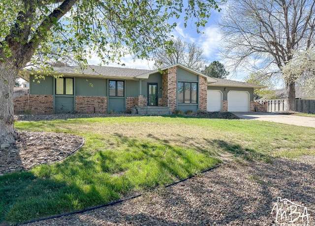 Property at 104 Cambridge Ct, Garden City, KS 67846, 5 beds, 1 bath