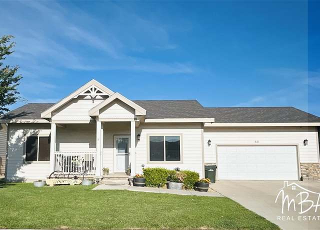 Property at 431 Susan St, Garden City, KS 67846, 4 beds, 3 baths