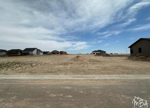 Property at 2158 Glenwood Dr, Garden City, KS 67846