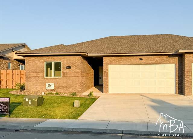 Property at 3321 Eagle Dr, Garden City, KS 67846, 3 beds, 2 baths