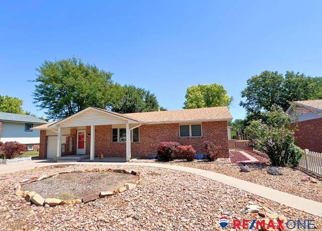 Property at 2004 Center St, Garden City, KS 67846, 4 beds, 2 baths