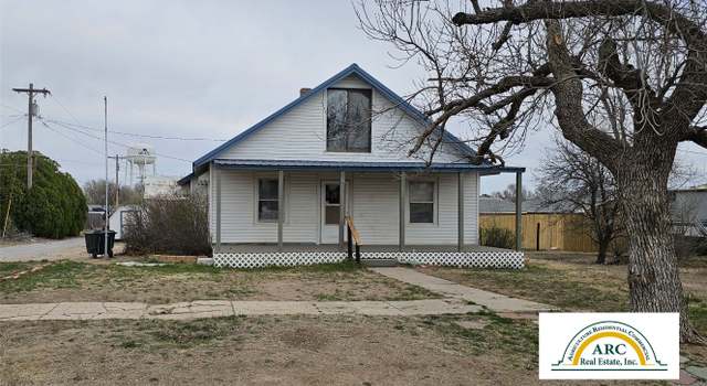 Photo of 414 E Kansas St, Meade, KS 67864