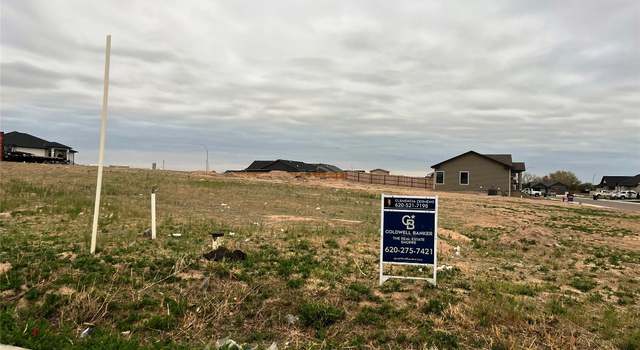 Photo of 2168 Glenwood Dr, Garden City, KS 67846