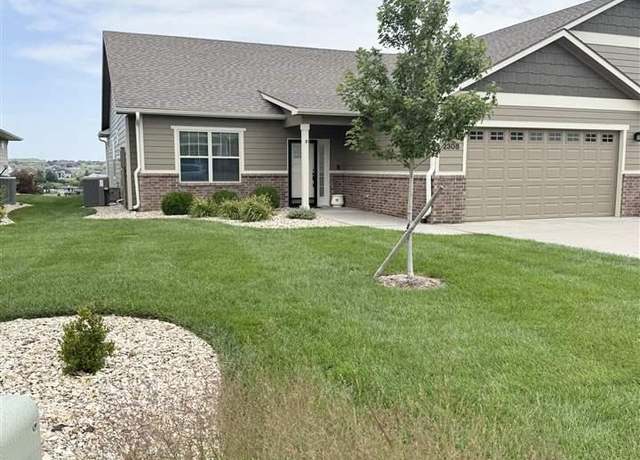 Property at 2308 Bellerive Cir, Manhattan, KS 66503, 3 beds, 2 baths