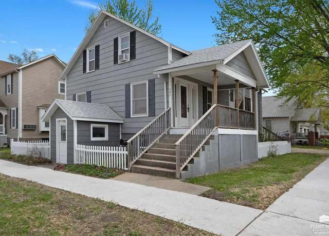 Property at 301 E Main St, Council Grove, KS 66846, 4 beds, 2 baths