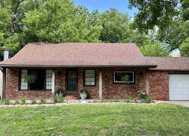 Property at 618 Hays St, Council Grove, KS 66846, 3 beds, 1.5 baths