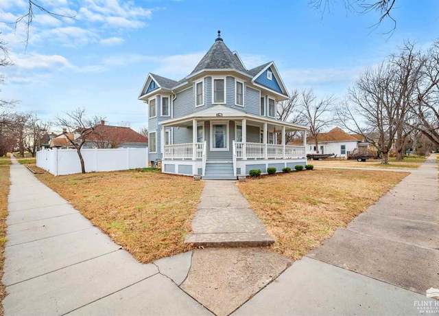 Property at 116 N Madison St, Junction City, KS 66441, 6 beds, 3 baths