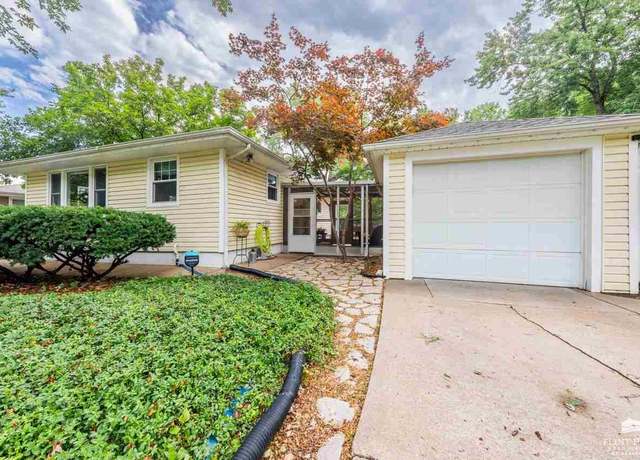 Property at 2512 Church Cir, Manhattan, KS 66502, 5 beds, 2 baths