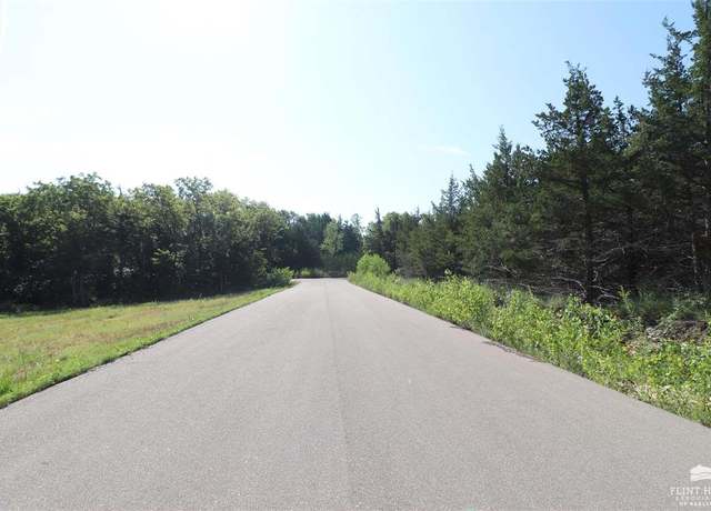 Property at 1708 Limestone Ln, Junction City, KS 66441