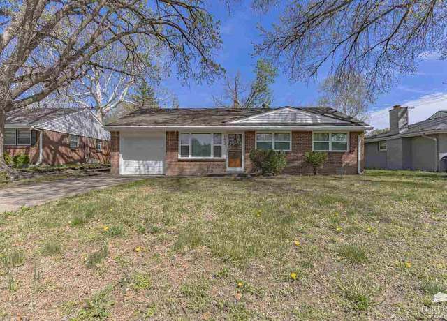 Property at 1404 Hartford Rd, Manhattan, KS 66502, 3 beds, 1 bath