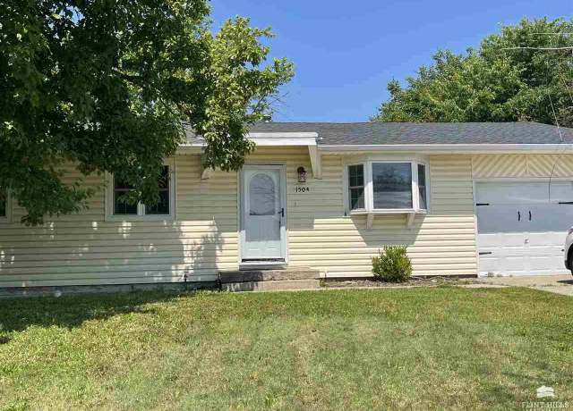 Property at 1504 Hale Dr, Junction City, KS 66441, 4 beds, 1 bath