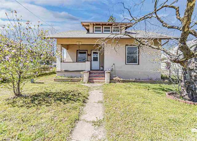 Property at 624 N Eisenhower Dr, Junction City, KS 66441, 4 beds, 1 bath