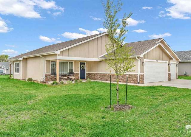 Property at 4768 Jackies Way, Manhattan, KS 66502, 3 beds, 2 baths