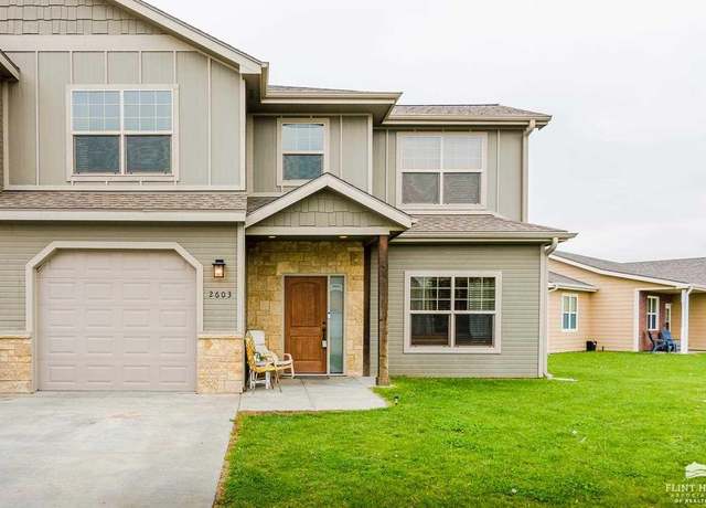 Property at 2603 Buttonwood Dr, Manhattan, KS 66502, 3 beds, 2.5 baths