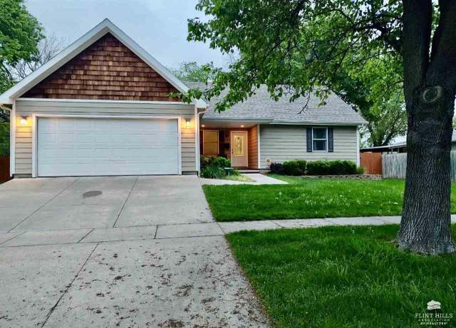 Property at 604 NW 7th St, Abilene, KS 67410, 4 beds, 2.5 baths