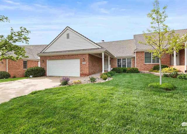 Property at 1517 Williamsburg Dr, Manhattan, KS 66502, 4 beds, 2.5 baths