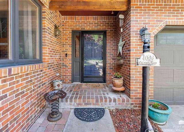 Property at 4006 Coachmen Rd, Manhattan, KS 66502, 5 beds, 3 baths