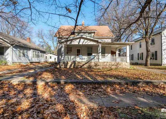 Property at 414 Laramie St, Manhattan, KS 66502, 9 beds, 3.5 baths