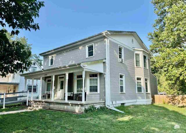 Property at 1602 7th St, Clay Center, KS 67432, 5 beds, 2.5 baths