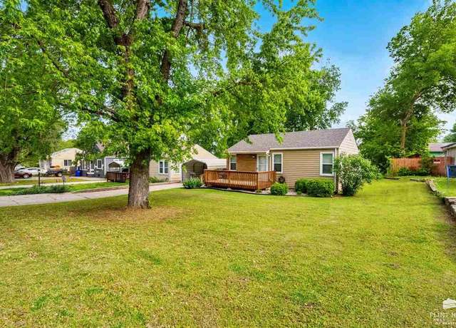 Property at 529 W Ash St, Junction City, KS 66441, 2 beds, 1 bath