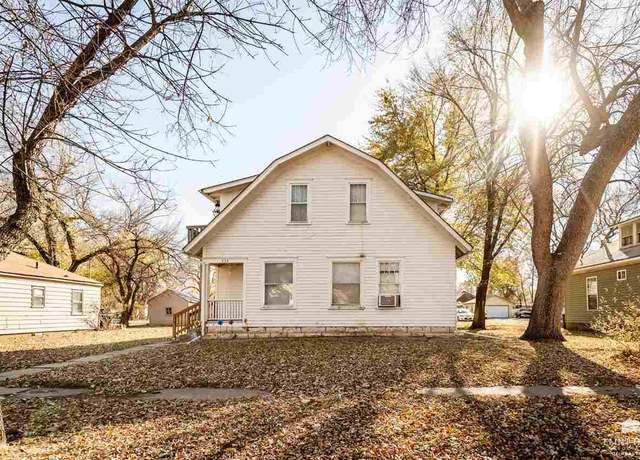 Property at 325 W 12th St, Junction City, KS 66441, 4 beds, 4 baths