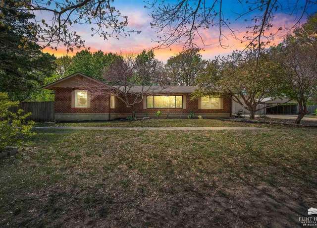 Property at 821 Allison Ave, Manhattan, KS 66503, 3 beds, 1 bath