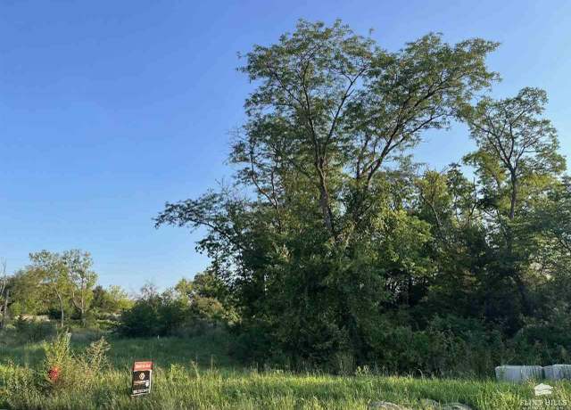 Property at 4881 Nature Ave, Manhattan, KS 66502