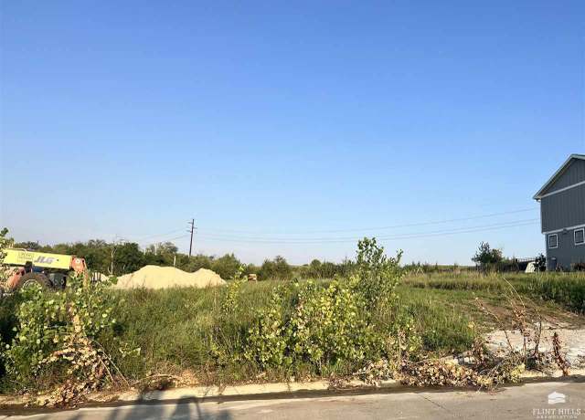 Property at 4864 High Prairie Dr, Manhattan, KS 66502