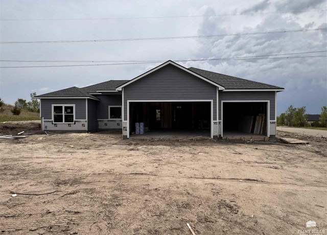 Property at 1919 Woodstock Dr. Dr, Junction City, KS 66441, 3 beds, 2 baths