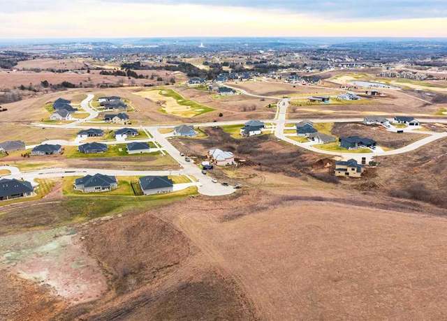 Property at 5409 Macnaughten Dr, Manhattan, KS 66503