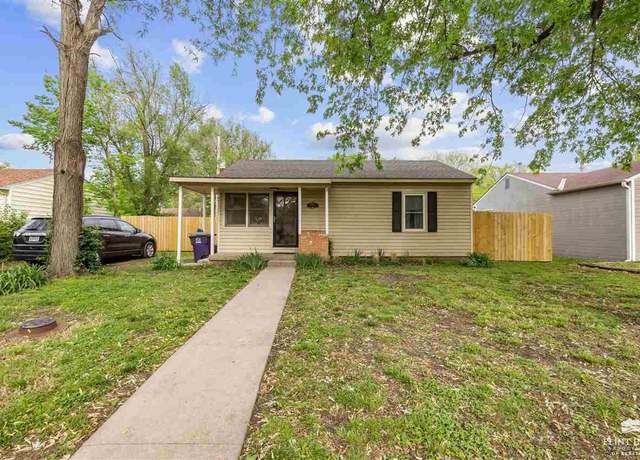 Property at 2124 Green Ave, Manhattan, KS 66502, 2 beds, 1 bath