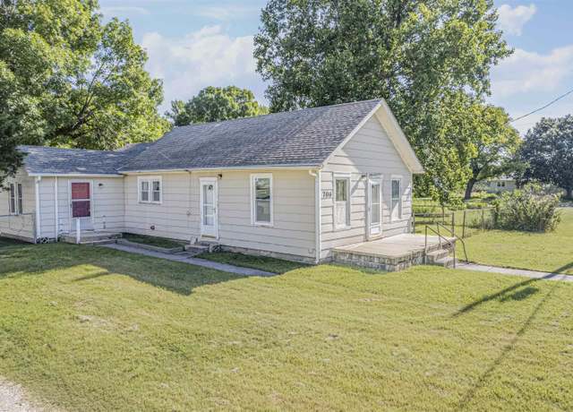 Property at 706 E 9th St, Junction City, KS 66441, 1 bed, 1 bath