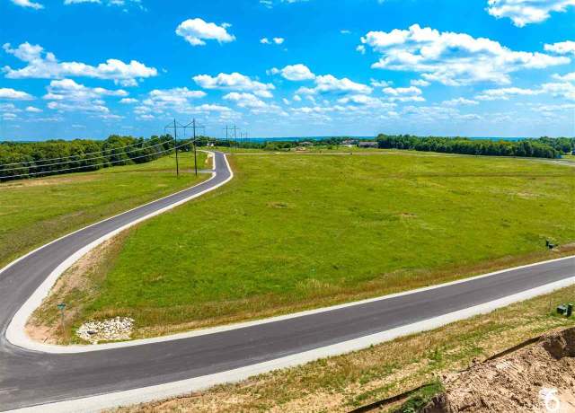 Property at 14391 Prairie Trail Trl, Wamego, KS 66547