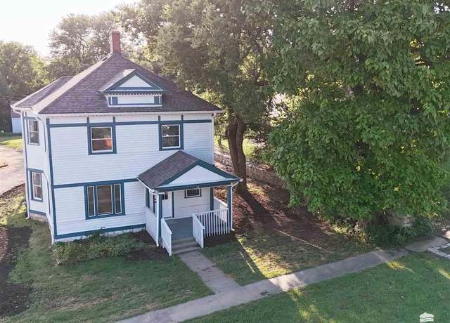 Property at 19 N Belfry St, Council Grove, KS 66846, 4 beds, 2 baths