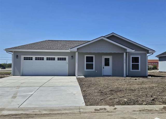 Property at 1415 Gehrke Ct, Herington, KS 67449, 3 beds, 2 baths