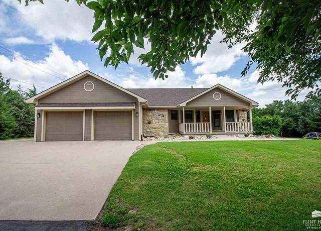 Property at 1509 S Spring Valley Rd, Junction City, KS 66441, 3 beds, 3 baths