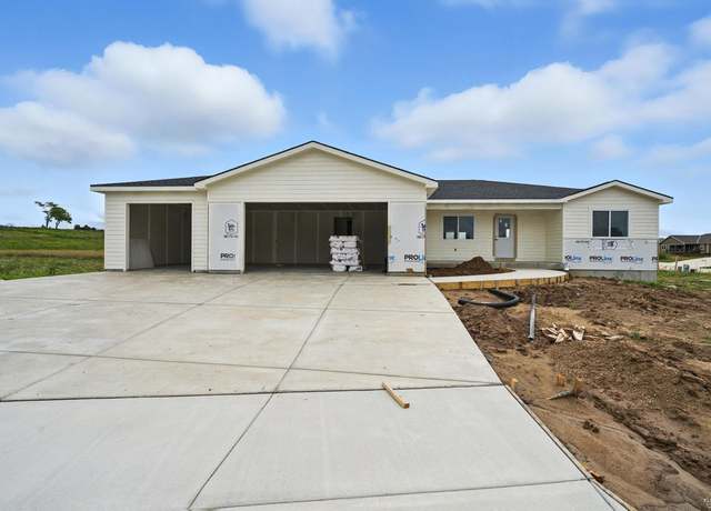 Property at 8545 William Dr, Manhattan, KS 66502, 3 beds, 2 baths