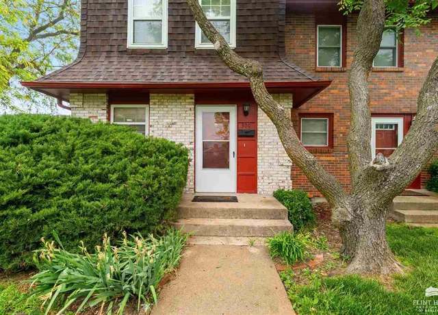 Property at 300 Twykingham Pl Pl, Manhattan, KS 66502, 2 beds, 1.5 baths