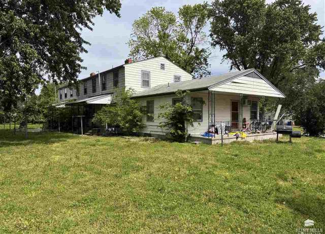 Property at 725 W 1st St, Junction City, KS 66441, 10 beds, 5 baths