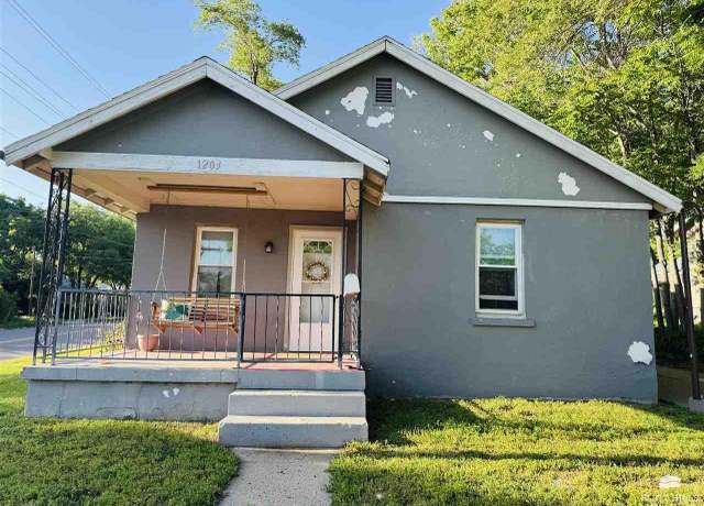 Property at 1203 Grant, Clay Center, KS 67432, 2 beds, 1 bath