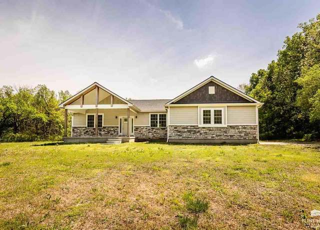 Property at 4033 W Lyons Creek Rd, Junction City, KS 66441, 5 beds, 3 baths