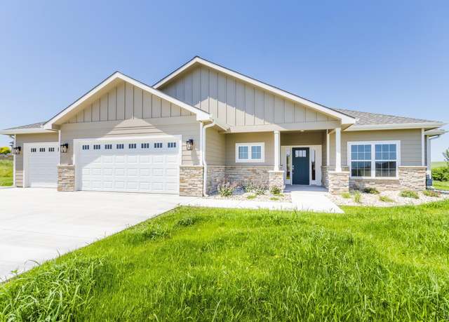 Property at 4008 Macinnes Ct, Manhattan, KS 66503, 3 beds, 2 baths