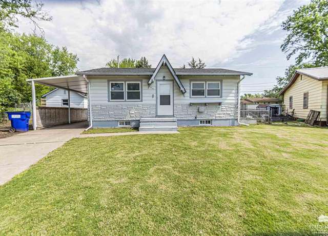 Property at 1410 Dries Cir, Junction City, KS 66441, 3 beds, 2 baths