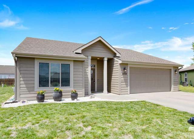 Property at 2709 Maise Cir, Manhattan, KS 66502, 3 beds, 2 baths
