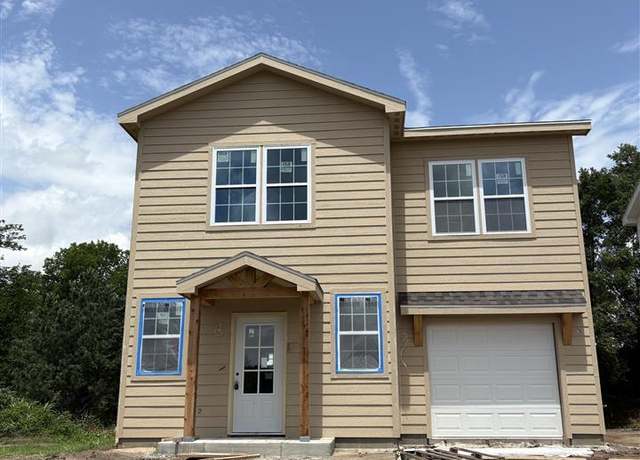 Property at 816 14th St, Wamego, KS 66547, 3 beds, 2.5 baths