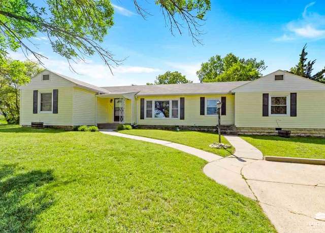 Property at 126 S Garfield St St, Junction City, KS 66441, 3 beds, 2 baths