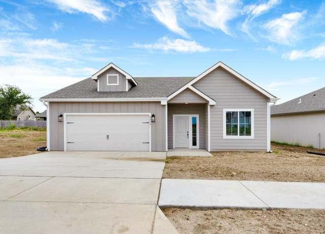 Property at 2503 Harrier Dr, Junction City, KS 66441, 3 beds, 2 baths