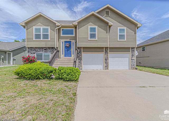 Property at 3010 Blaine Dr, Junction City, KS 66441, 4 beds, 3 baths