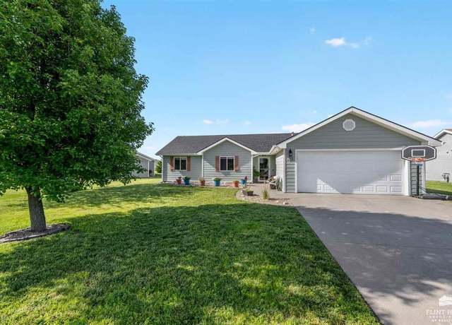 Property at 213 Walters Dr, Manhattan, KS 66502, 3 beds, 2 baths