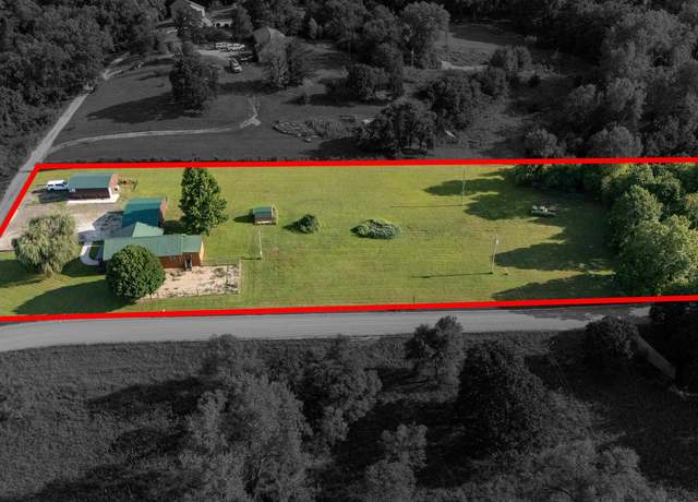 Property at 13318 Woodland Dr, Wamego, KS 66547, 4 beds, 2 baths